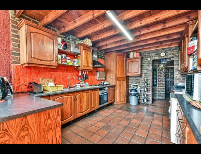 4 BEDROOM HOUSE FOR SALE IN GLENVISTA
